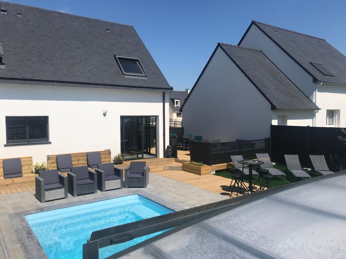 Maison 10 Pers En Bord De Mer Avec Piscine Chauffee Toute L'Annee, Spa Et Hamman Surzur Exterior photo